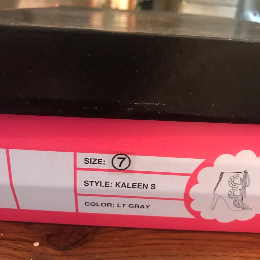 Grey Suave Lace - Up Heels